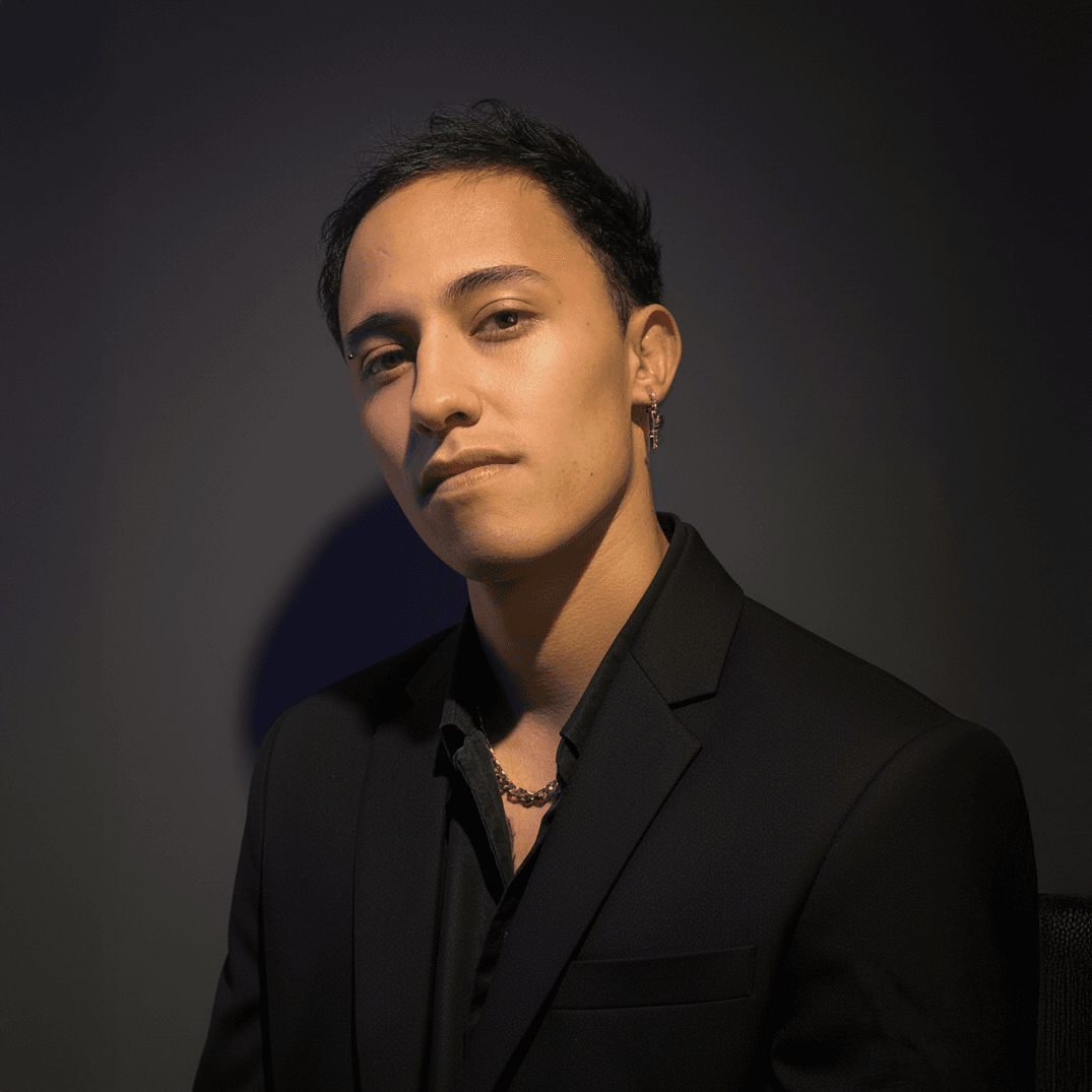 Iván Santiago Duarte, especialista en marketing digital, retratado en Bogotá